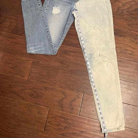 Sneak Peek Boyfriend Skinny Jeans Size 3 Light Wash Bleached Denim 28x29 - Picture 5 of 10
